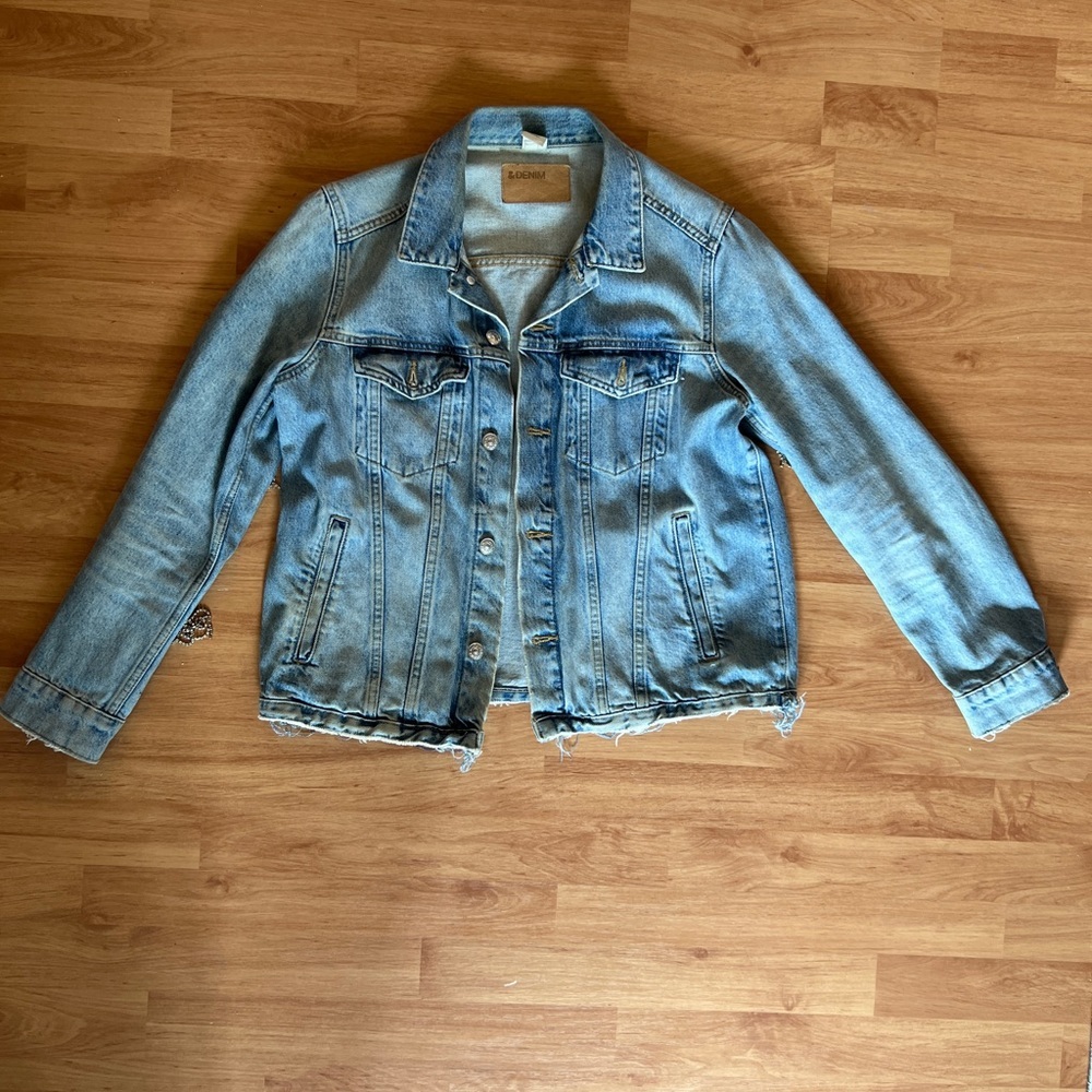 Custom crystal fringe denim jacket - Picture 3 of 6